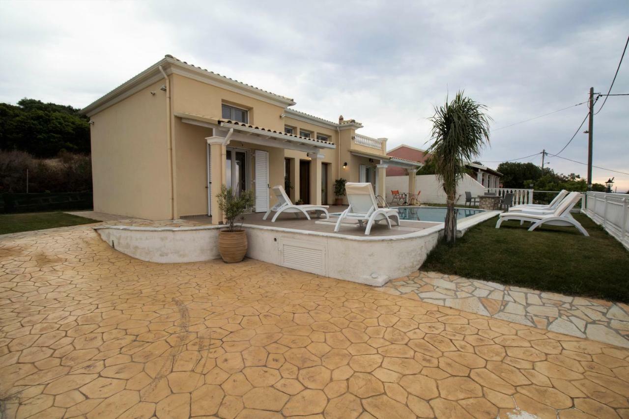 Villa De La Mer Άγιος Στέφανος Εξωτερικό φωτογραφία